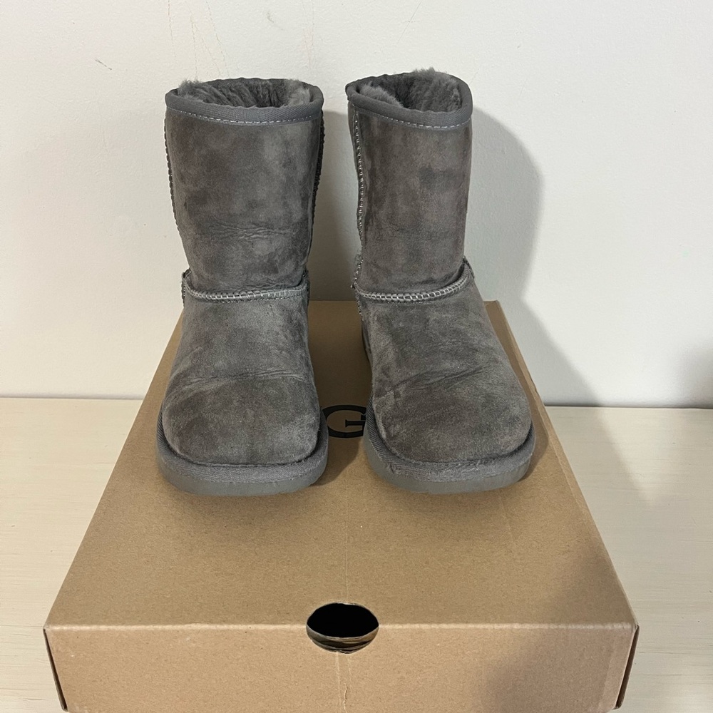Kids Classic II UGG boots